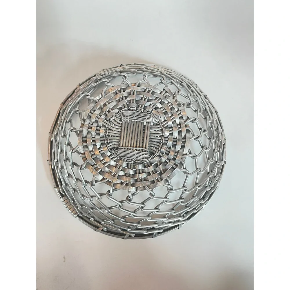 Vintage Silver Chunky Metal Wire Mesh‎ Woven Basket Round Decorative Bowl 8 Inch